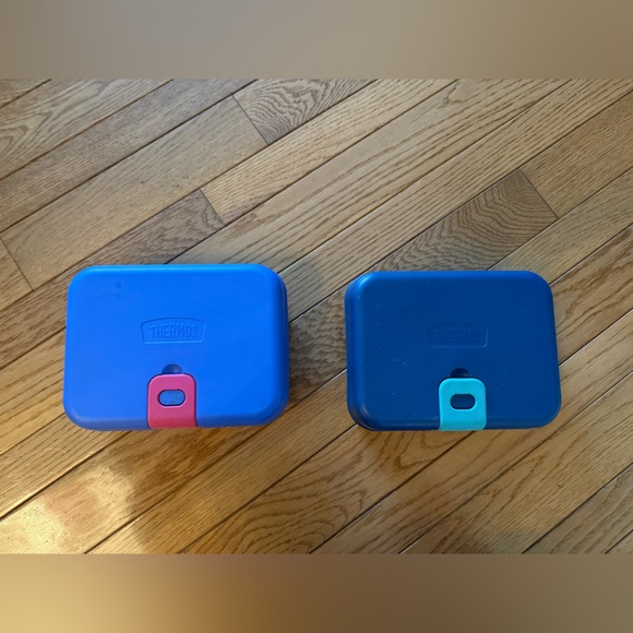 Thermos Other - Bundle of 2 Thermos brand lunch boxes in light, dark blue & pink purple inside